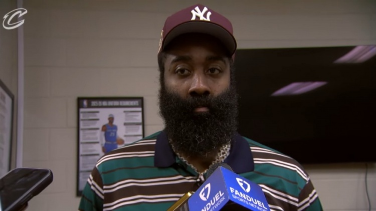 英雄联盟世界赛官方入口-哈登谈适应过程:我还在学习 我还住在酒店里&还没安顿下来