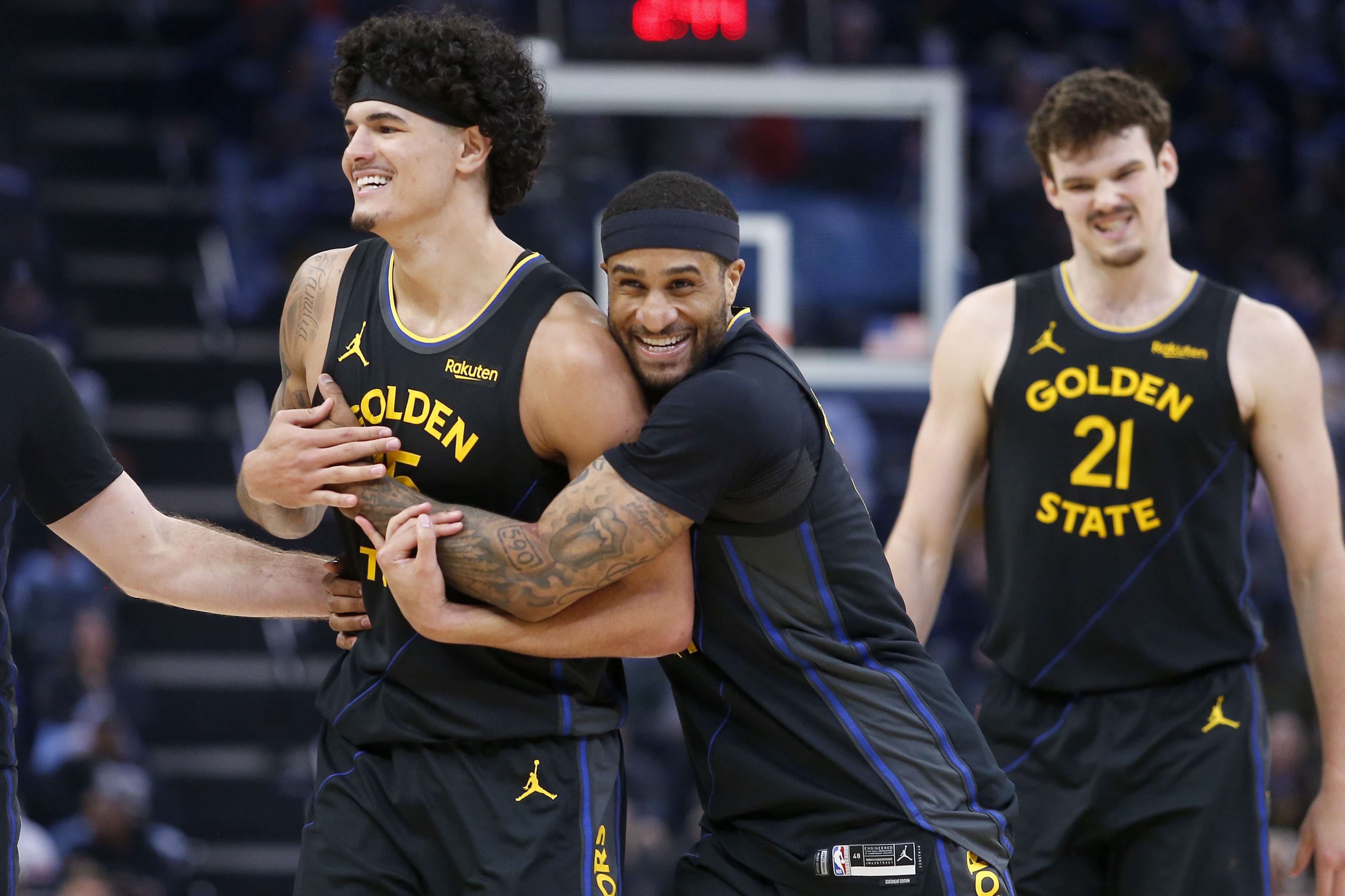 世界赛官网-他靠巴博萨引荐才成55号秀一度年薪4万 已成勇士灾难赛季最大慰藉